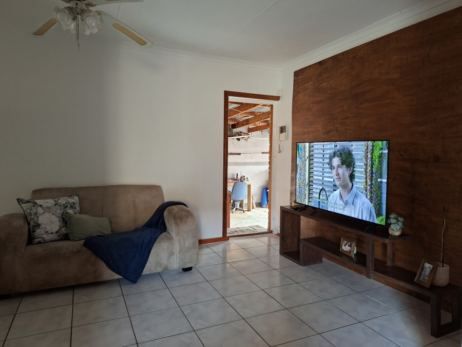 To Let 2 Bedroom Property for Rent in Strelitzia Park Eastern Cape